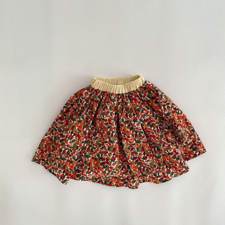 Short Skirt Girl 3